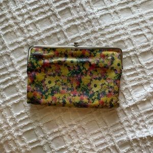 Hobo: Lauren Clutch/Wallet, yellow floral, used